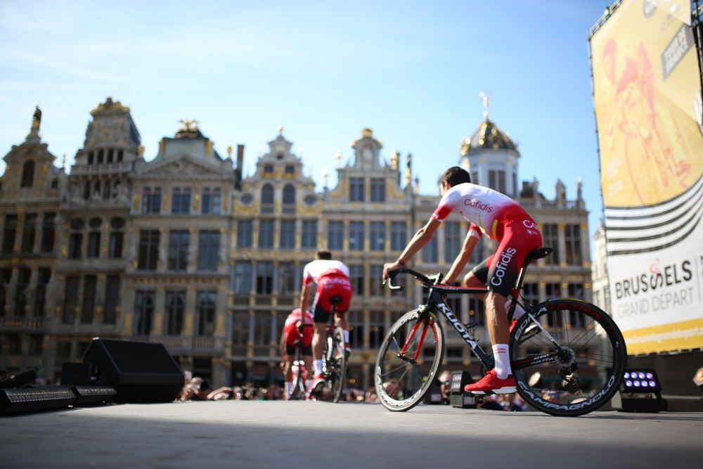 The column: Tour de France so white