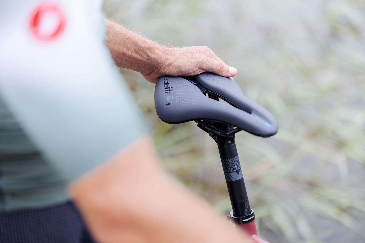 Sillín Novus Boost EVO Gravel TM Superflow de Selle Italia, pensado para la tierra