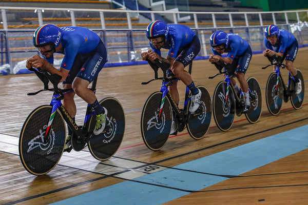 The Italian men's team pursuit quartet riding Campagnolo wheels