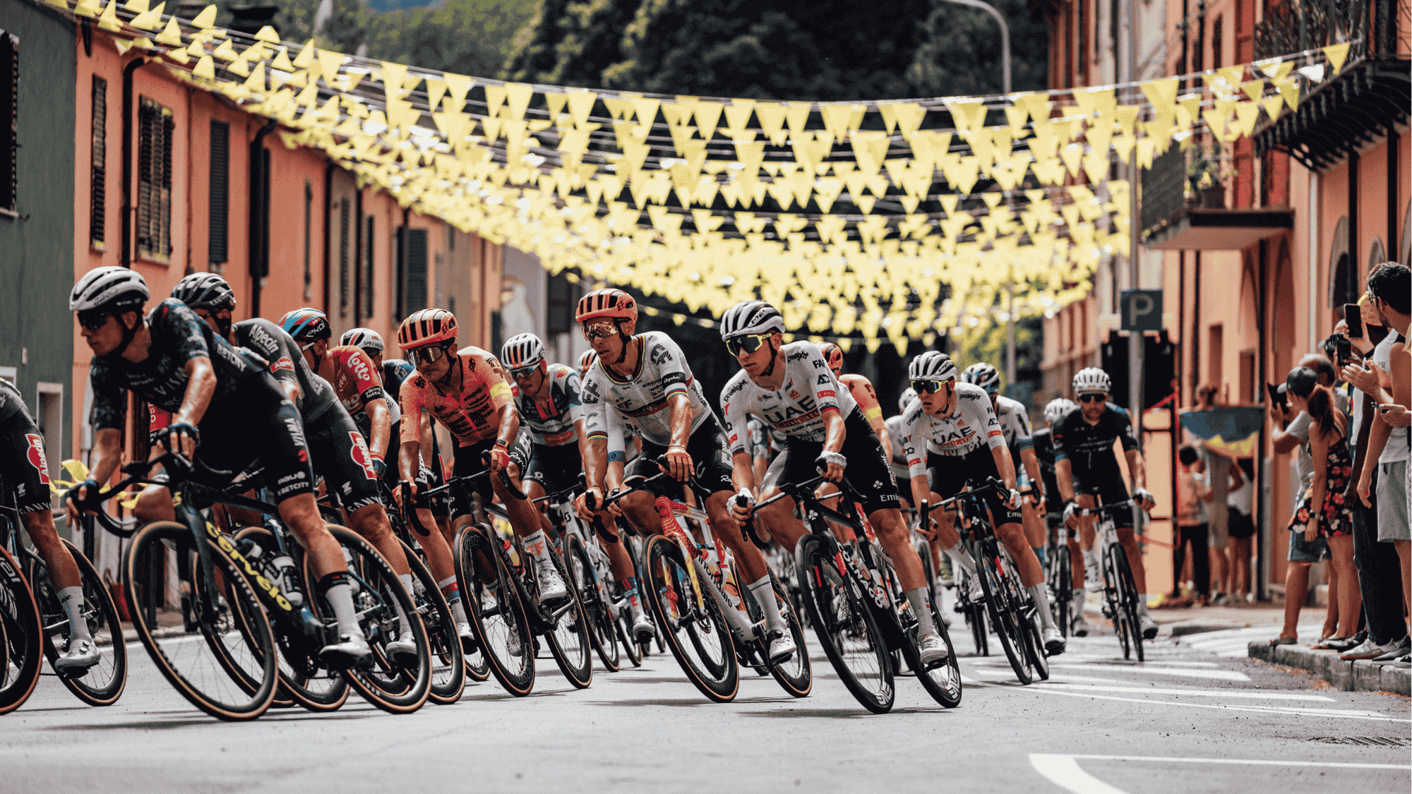 The Tour de France will start in the UK in 2027