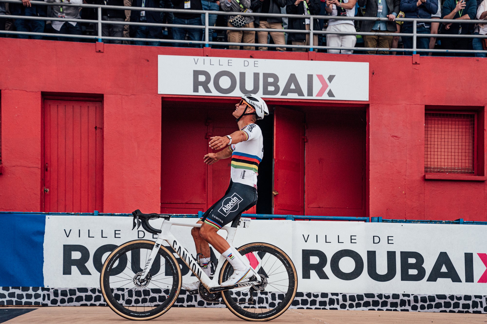 Parigi-Roubaix 2024 | Mathieu van der Poel e il sogno di un bambino