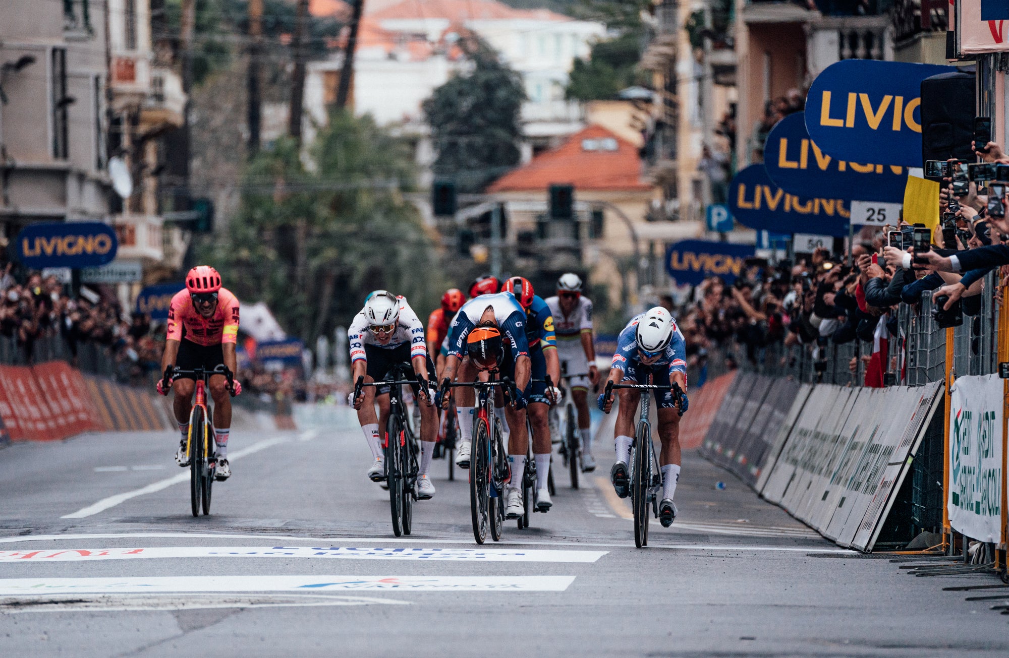 Milano-Sanremo: un finale al cardiopalma