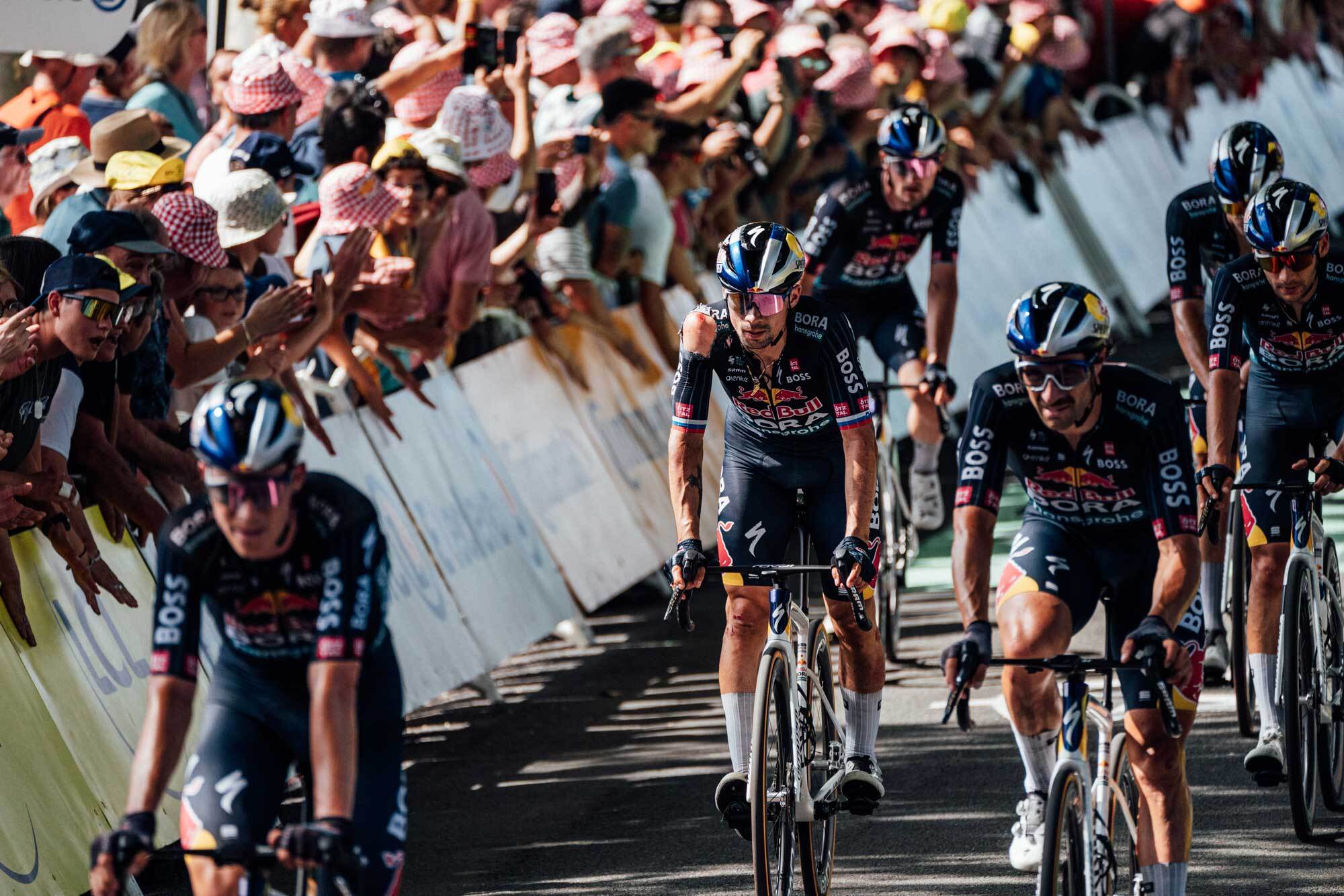 Il sogno di vincere il Tour si è infranto: la maledizione delle cadute di Primoz Roglic