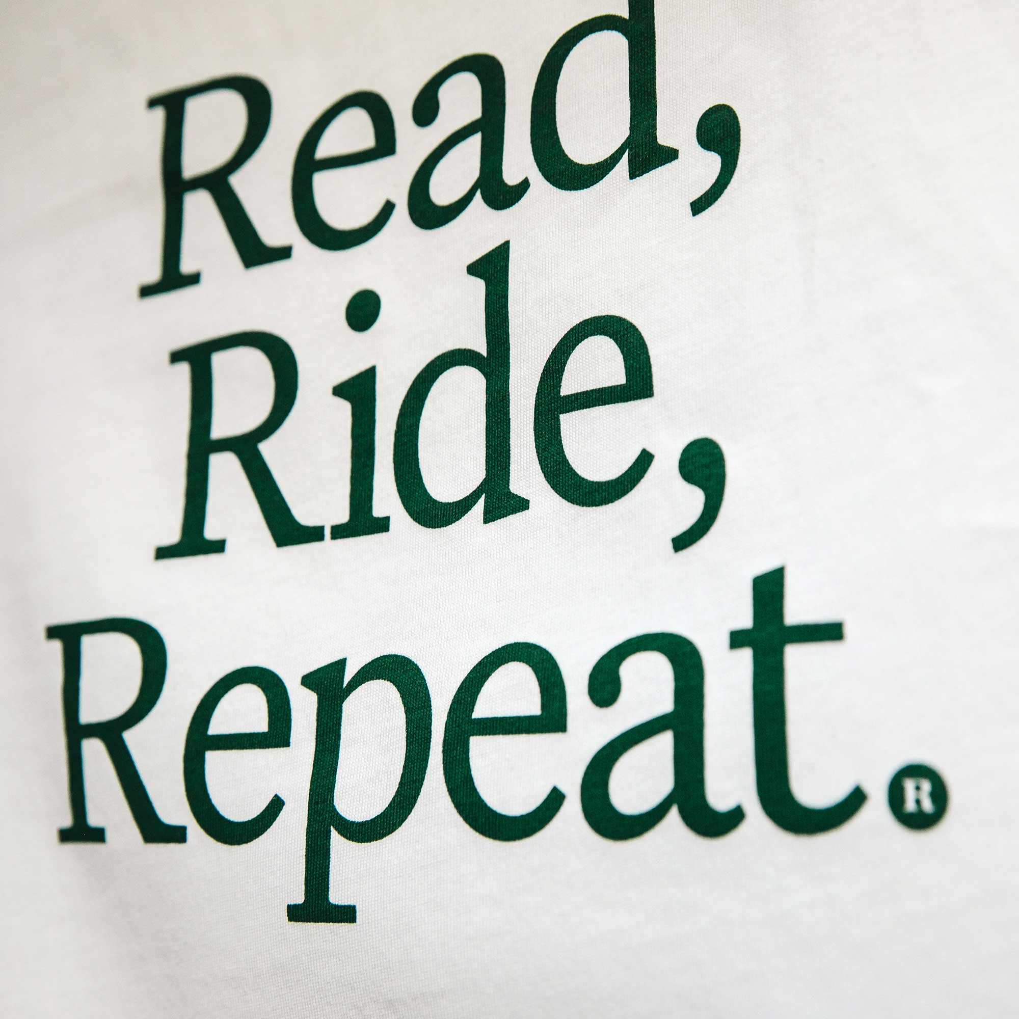 Read, ride, repeat  -  Unisex T-Shirt